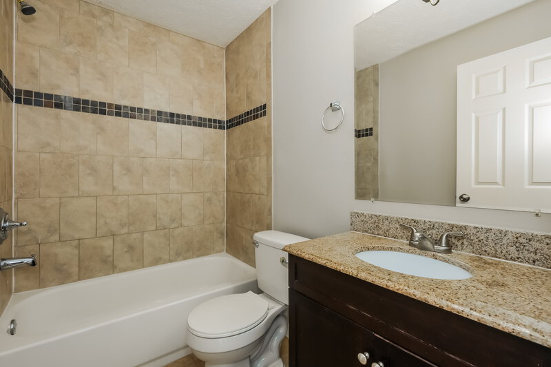 2,050/Mo, 3222 Las Brisas Dr Riverview, FL 33578 Bathroom View