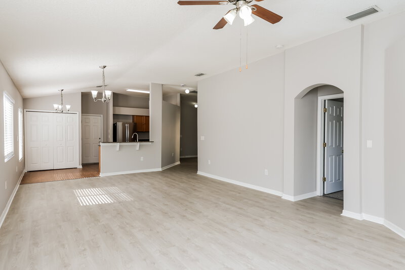 2,980/Mo, 12926 Fieldmoor Ct Riverview, FL 33579 Living Room View 2