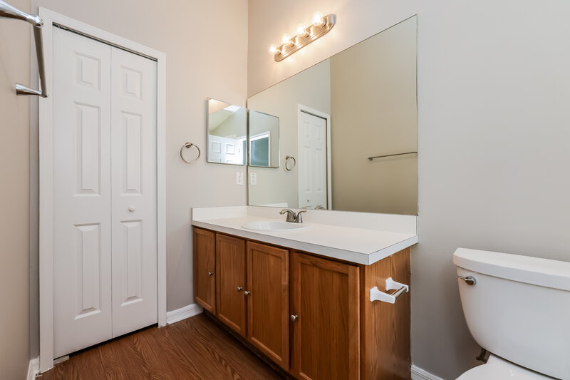 2,980/Mo, 12926 Fieldmoor Ct Riverview, FL 33579 Main Bathroom View