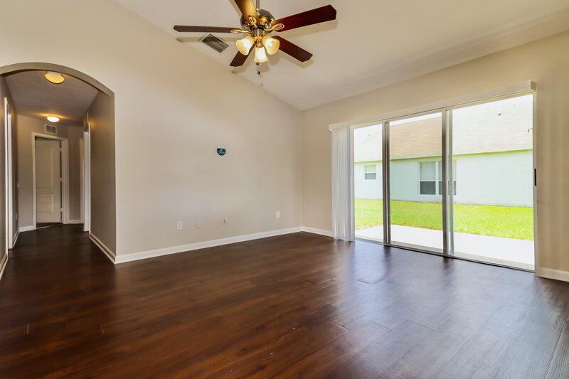 2,140/Mo, 11510 Misty Isle Ln Riverview, FL 33579 Family Room View