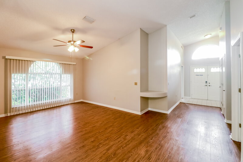 2,040/Mo, 24272 Twin Lake Dr Land O' Lakes, FL 34639 Living Room View 2