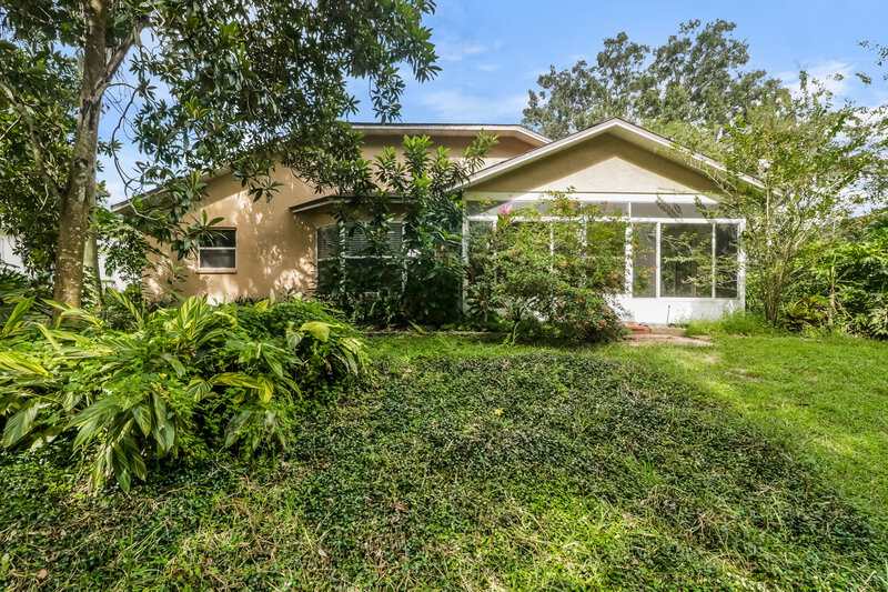 2,040/Mo, 24272 Twin Lake Dr Land O' Lakes, FL 34639 Rear View