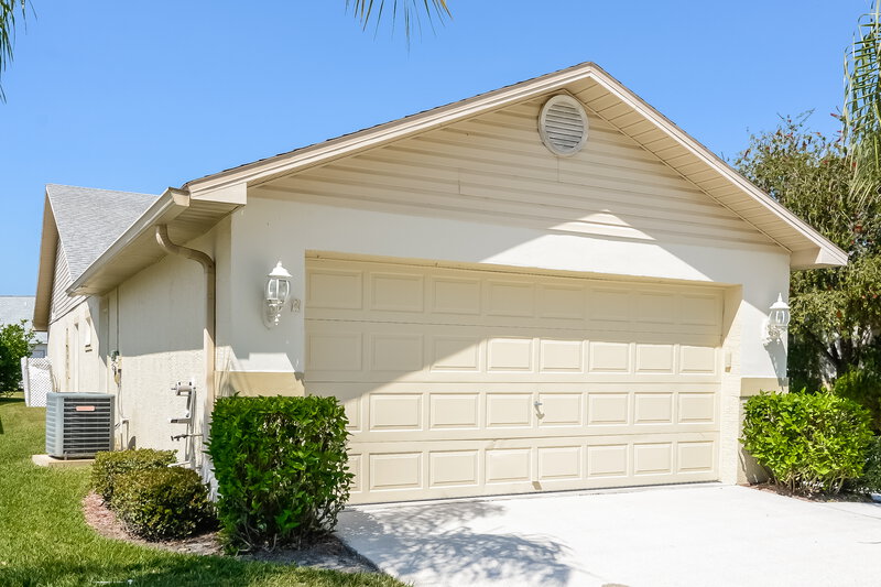 2,230/Mo, 6022 Gentle Ben Cir Wesley Chapel, FL 33544 Front View
