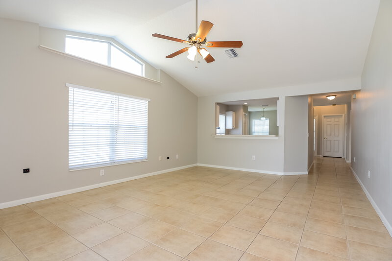 2,230/Mo, 6022 Gentle Ben Cir Wesley Chapel, FL 33544 Living Room View 3
