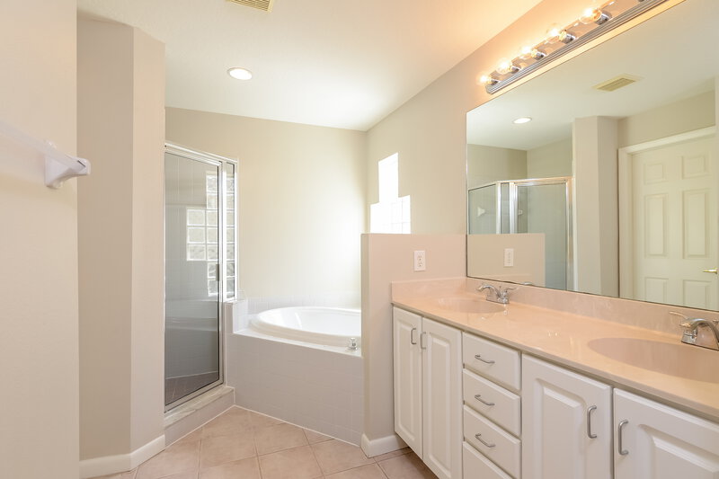 2,230/Mo, 6022 Gentle Ben Cir Wesley Chapel, FL 33544 Master Bathroom View