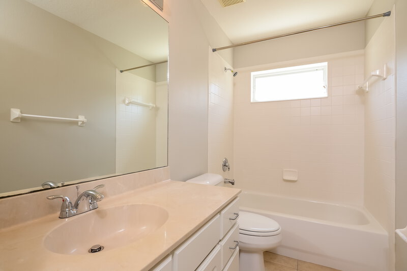 2,230/Mo, 6022 Gentle Ben Cir Wesley Chapel, FL 33544 Bathroom View