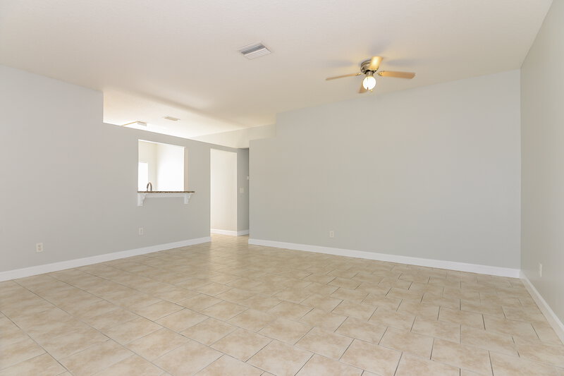 1,570/Mo, 552 Summer Sails Dr Valrico, FL 33594 Living Room View 3