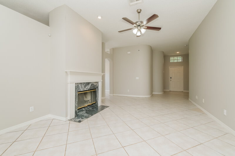 3,870/Mo, 1672 Portsmouth Lake Dr Brandon, FL 33511 Living Room View 2
