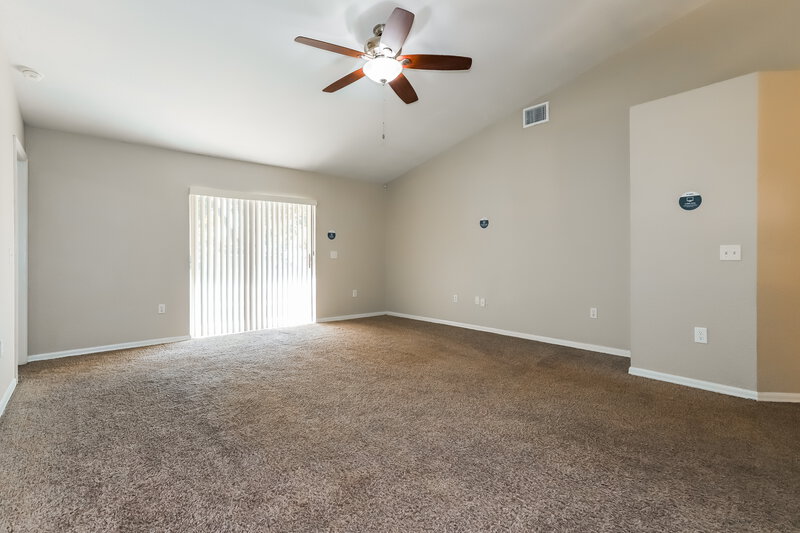 1,870/Mo, 5865 Daughtery Downs Loop Lakeland, FL 33809 Living Room View 2