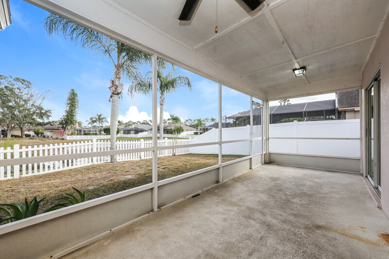 2,400/Mo, 1634 Audubon Trl Lutz, FL 33549 Sun Room View