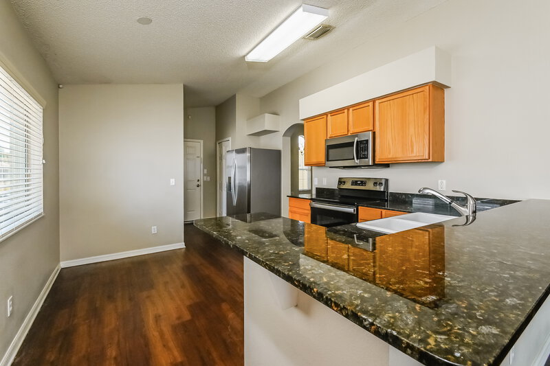 2,155/Mo, 12845 Longcrest Dr Riverview, FL 33579 Kitchen View