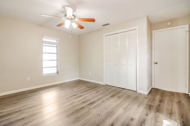 3,005/Mo, 2859 60th Ave S Saint Petersburg, FL 33712 Bedroom View