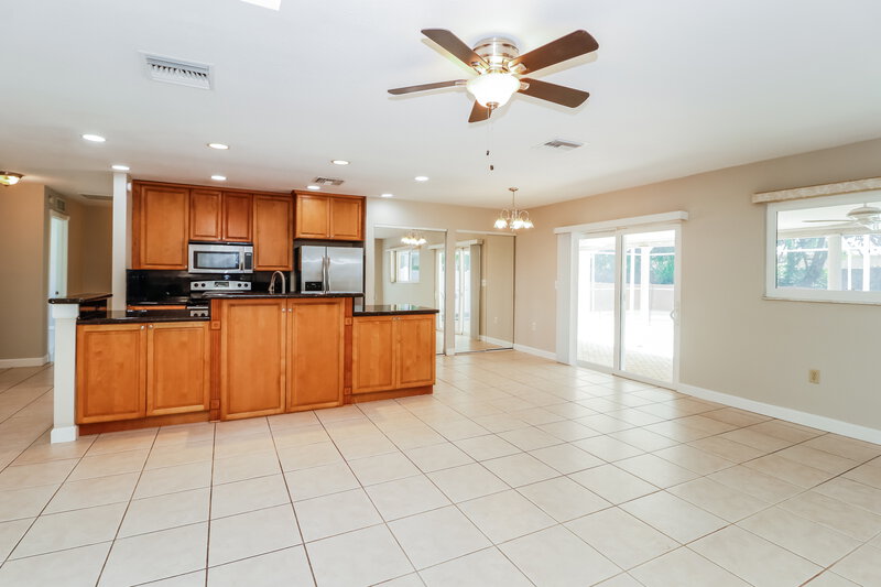 4,690/Mo, 1701 E Orangeside Rd Palm Harbor, FL 34683 Living Room View