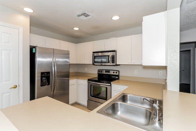2,115/Mo, 1475 Meadows Pond Dr Bartow, FL 33830 Kitchen View