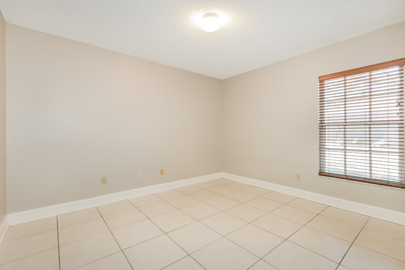 2,570/Mo, 2714 Mock Orange Ct Valrico, FL 33594 Bedroom View 2