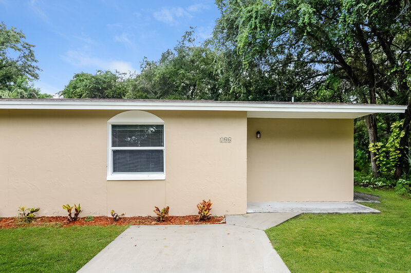 2,440/Mo, 206 Elizabeth Ave Clearwater, FL 33759 External View