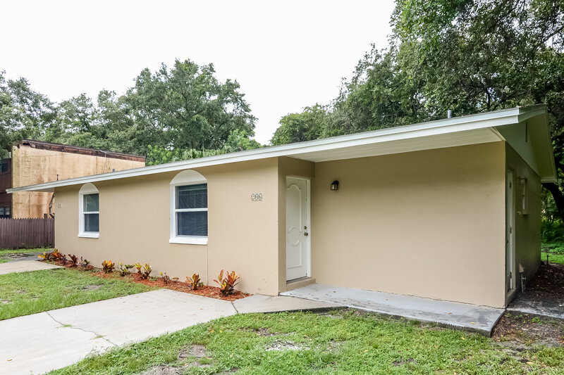 2,440/Mo, 206 Elizabeth Ave Clearwater, FL 33759 Front View