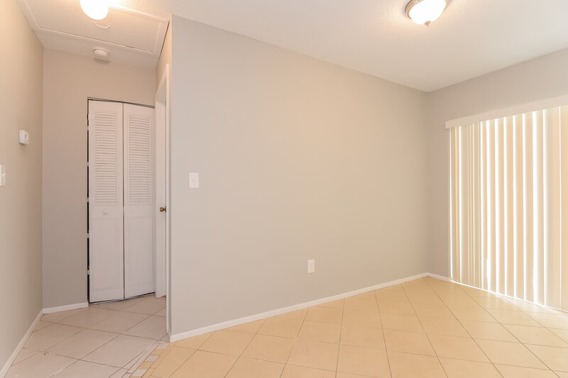 2,440/Mo, 206 Elizabeth Ave Clearwater, FL 33759 Dining Room View
