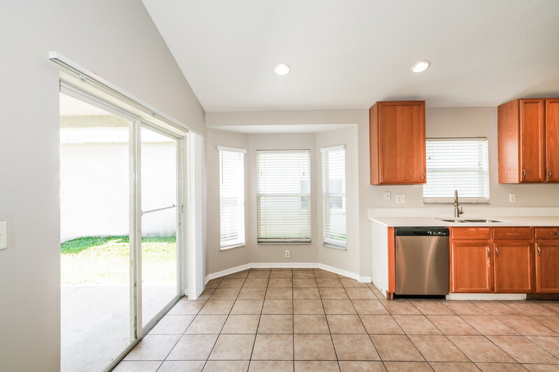 2,285/Mo, 4204 Knob Lake Ct Tampa, FL 33619 Dining Room View
