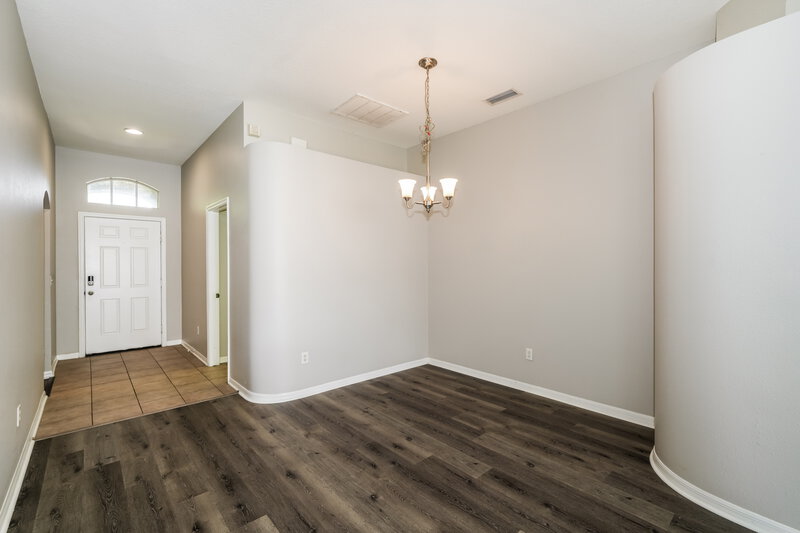 2,285/Mo, 4204 Knob Lake Ct Tampa, FL 33619 Dining Room View 2