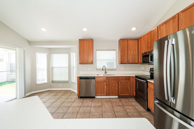 2,285/Mo, 4204 Knob Lake Ct Tampa, FL 33619 Kitchen View