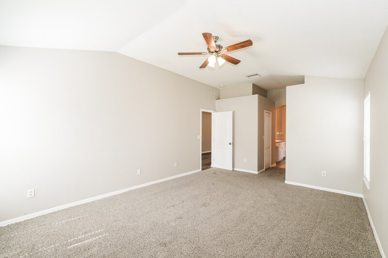 2,285/Mo, 4204 Knob Lake Ct Tampa, FL 33619 Main Bedroom View