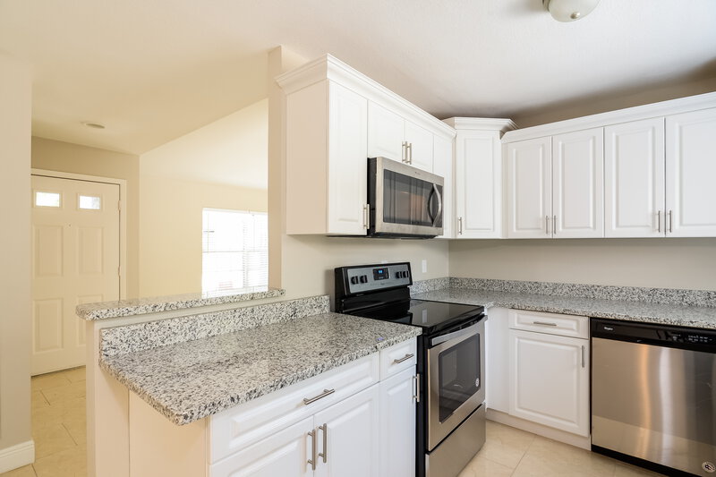 1,950/Mo, 3664 Lake Saint George Dr Palm Harbor, FL 34684 Kitchen View