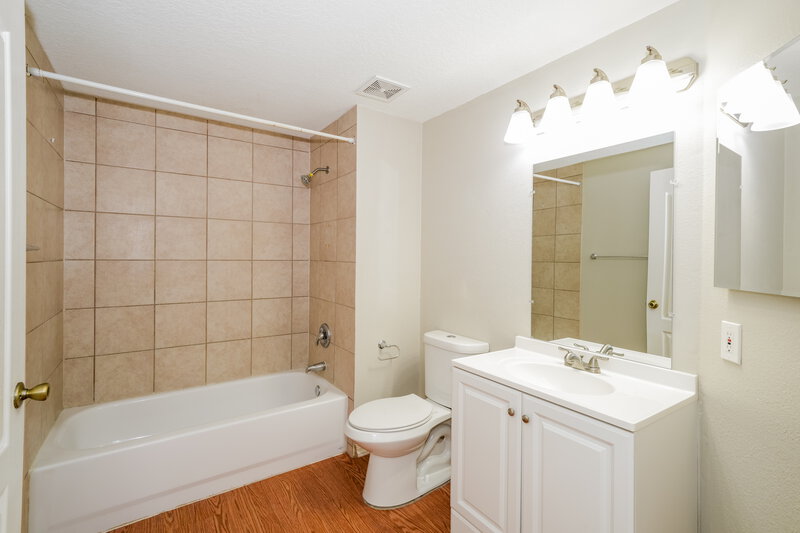 2,670/Mo, 5519 Terrain de Golf Dr Lutz, FL 33558 Bathroom View