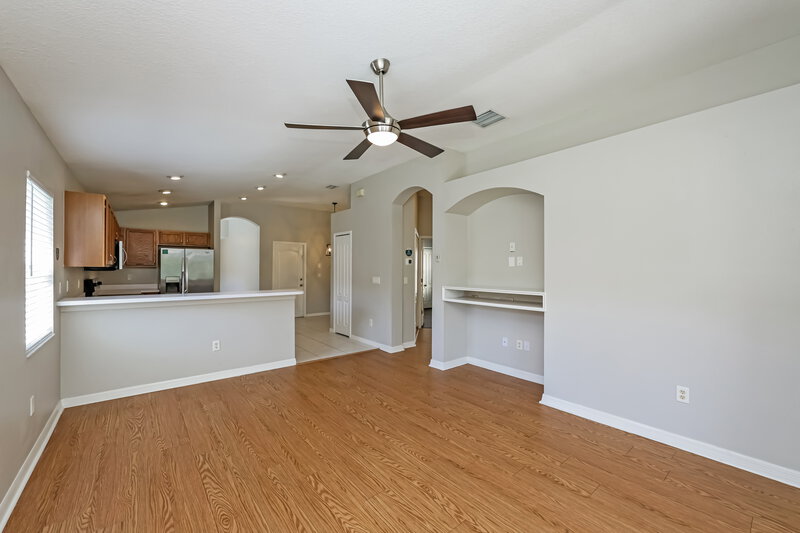 2,035/Mo, 12644 White Bluff Rd Hudson, FL 34669 Living Room View 2