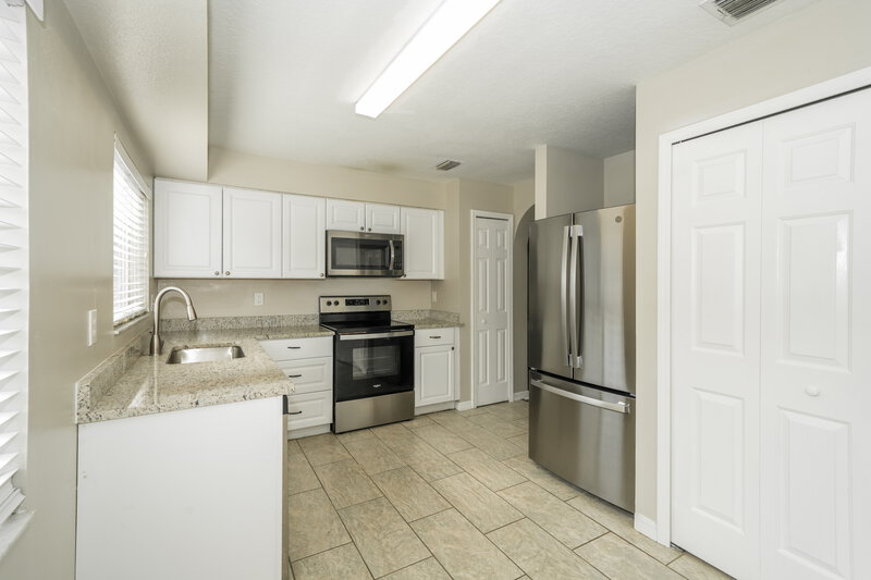 2,050/Mo, 30932 Midtown Ct Wesley Chapel, FL 33545 Kitchen View 2
