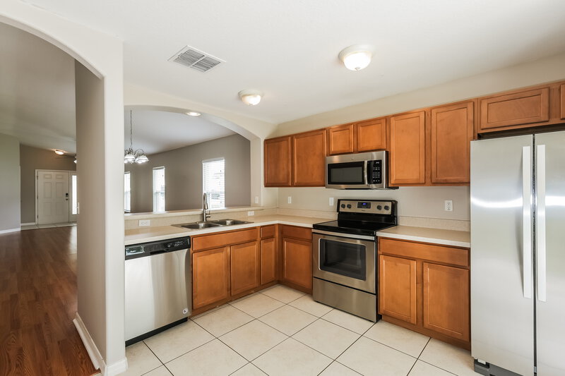 1,865/Mo, 7194 Cedarcrest Blvd Lakeland, FL 33810 Kitchen View 2
