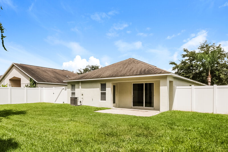 1,865/Mo, 7194 Cedarcrest Blvd Lakeland, FL 33810 Rear View