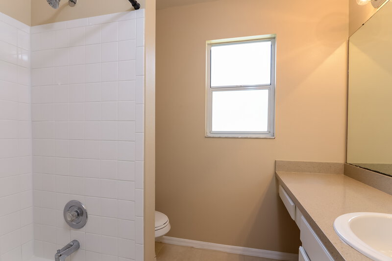 3,430/Mo, 4134 Moreland Dr Valrico, FL 33596 Bathroom View