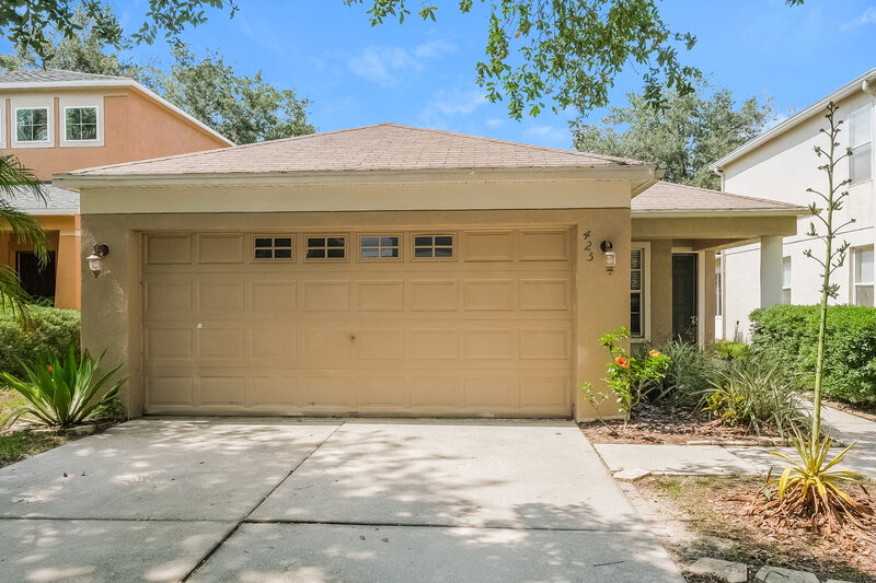 2,015/Mo, 425 Maple Pointe Dr Seffner, FL 33584 External View