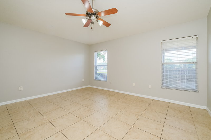 2,015/Mo, 425 Maple Pointe Dr Seffner, FL 33584 Main Bedroom View