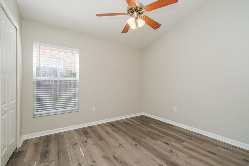 2,015/Mo, 425 Maple Pointe Dr Seffner, FL 33584 Bedroom View