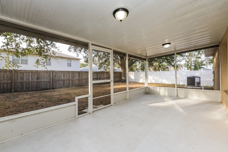 1,930/Mo, 10303 Frog Pond Dr Riverview, FL 33569 Sun Room View