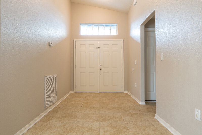 1,790/Mo, 7914 Princeton Manor Cir Lakeland, FL 33809 Foyer View