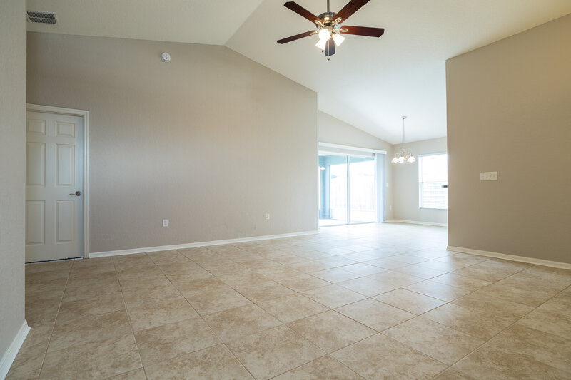 1,790/Mo, 7914 Princeton Manor Cir Lakeland, FL 33809 Living Room View