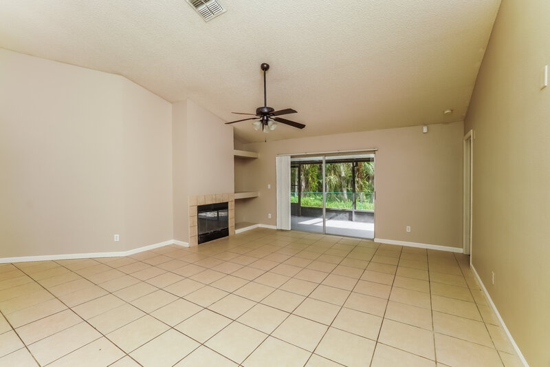 2,680/Mo, 11825 Snapdragon Rd Tampa, FL 33635 Living Room View 3