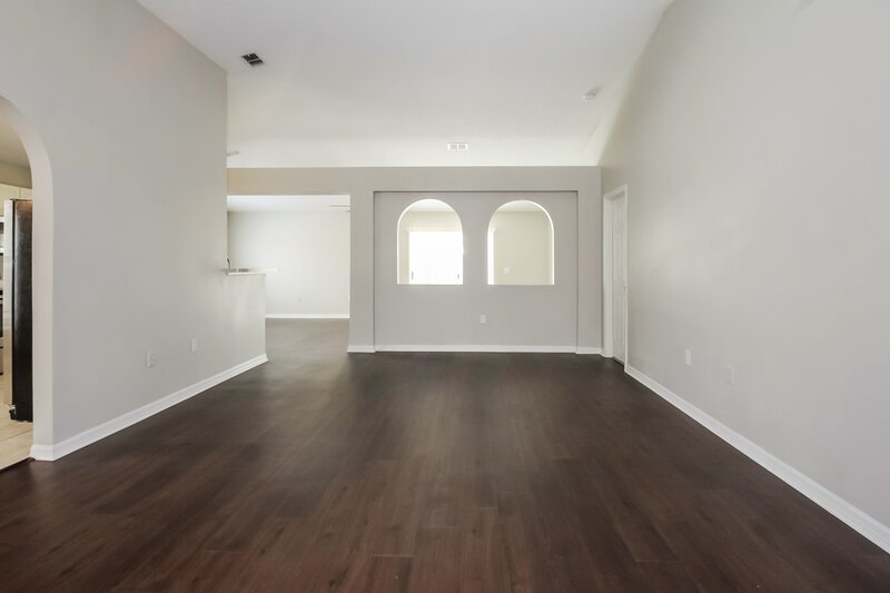 2,075/Mo, 12738 Lake Vista Dr Gibsonton, FL 33534 Living Room View