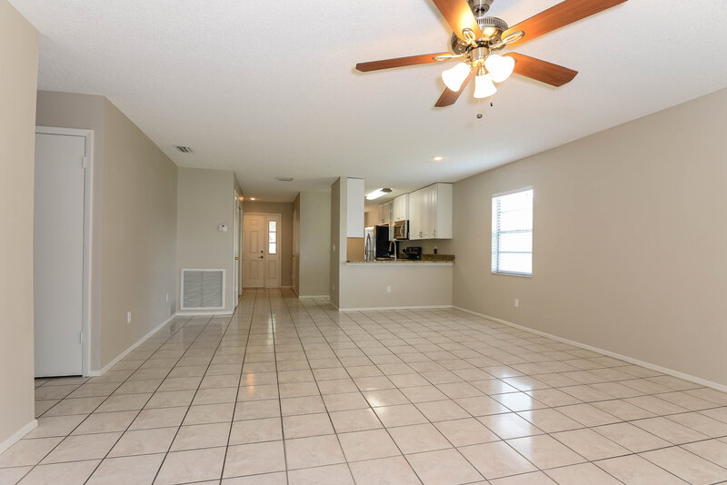 2,270/Mo, 1612 Baker Rd Lutz, FL 33559 Living Room View 2