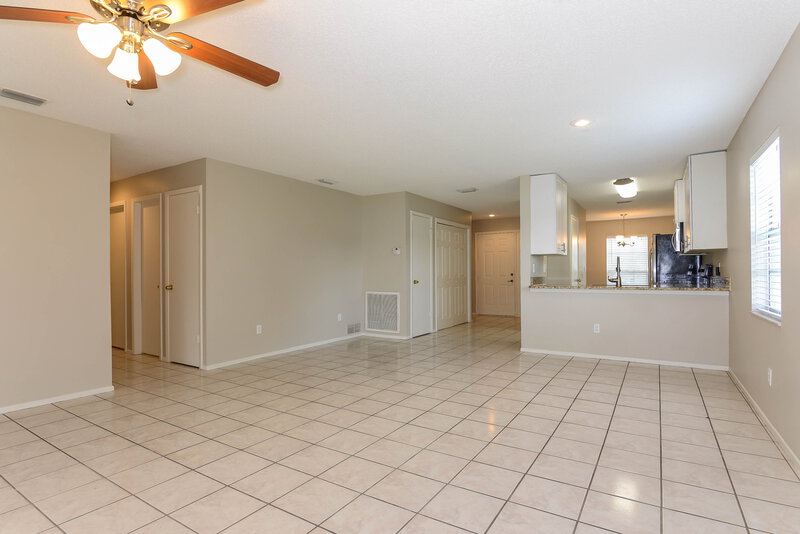 2,270/Mo, 1612 Baker Rd Lutz, FL 33559 Living Room View 3