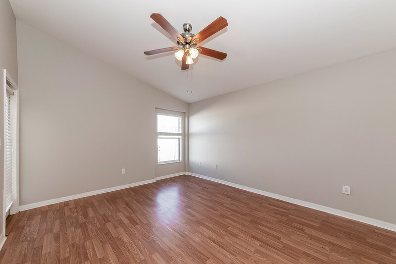 2,180/Mo, 10620 Shady Preserve Dr Riverview, FL 33579 Main Bedroom View