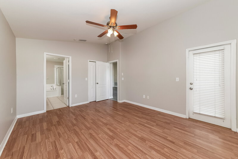 2,180/Mo, 10620 Shady Preserve Dr Riverview, FL 33579 Main Bedroom View 2
