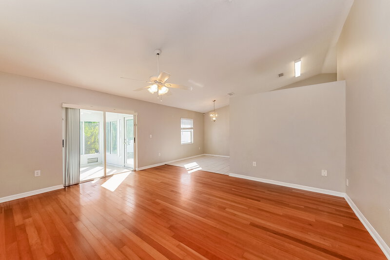 1,775/Mo, 208 Lookout Dr Apollo Beach, FL 33572 Living Room View 2