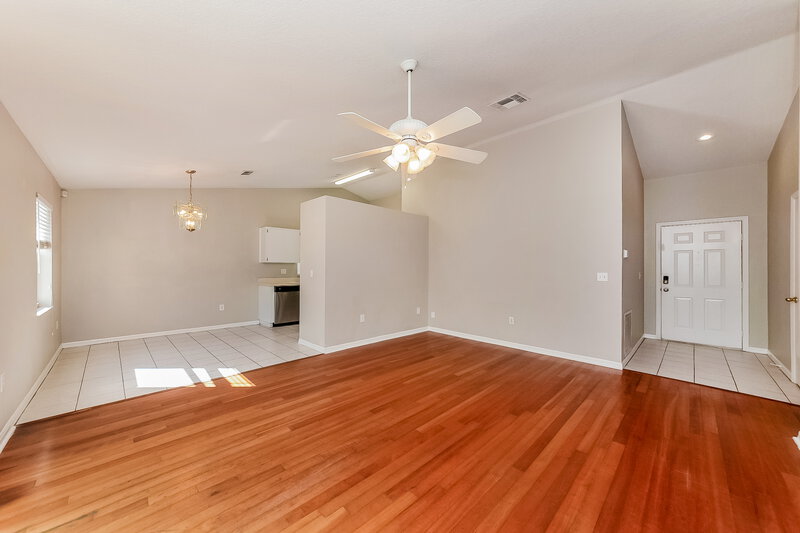 1,775/Mo, 208 Lookout Dr Apollo Beach, FL 33572 Living Room View 3