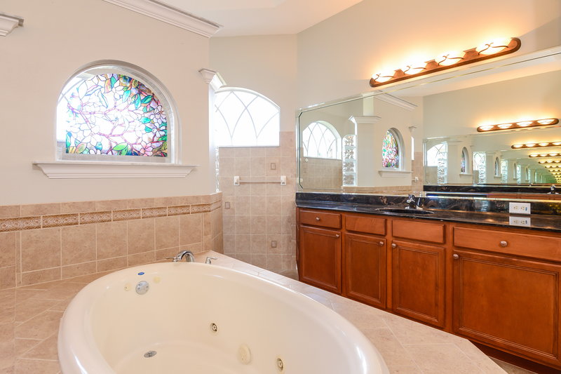 4,400/Mo, 3408 Misty View Dr Spring Hill, FL 34609 Master Bathroom View