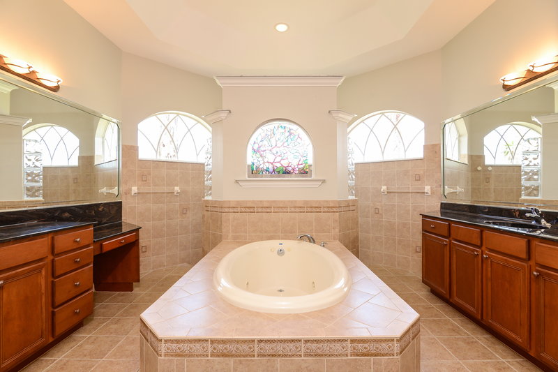 4,400/Mo, 3408 Misty View Dr Spring Hill, FL 34609 Master Bathroom View 2