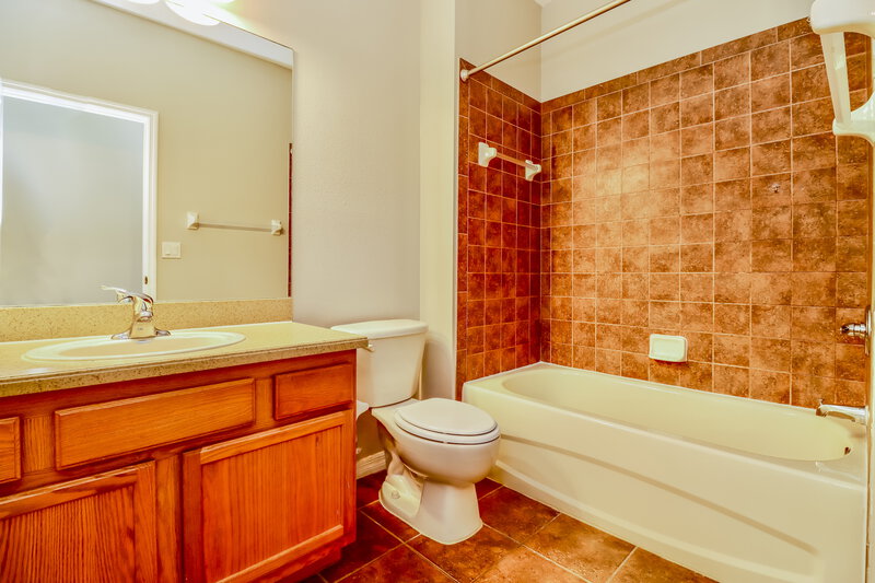 3,670/Mo, 6127 Parkside Meadow Dr Tampa, FL 33625 Bathroom View